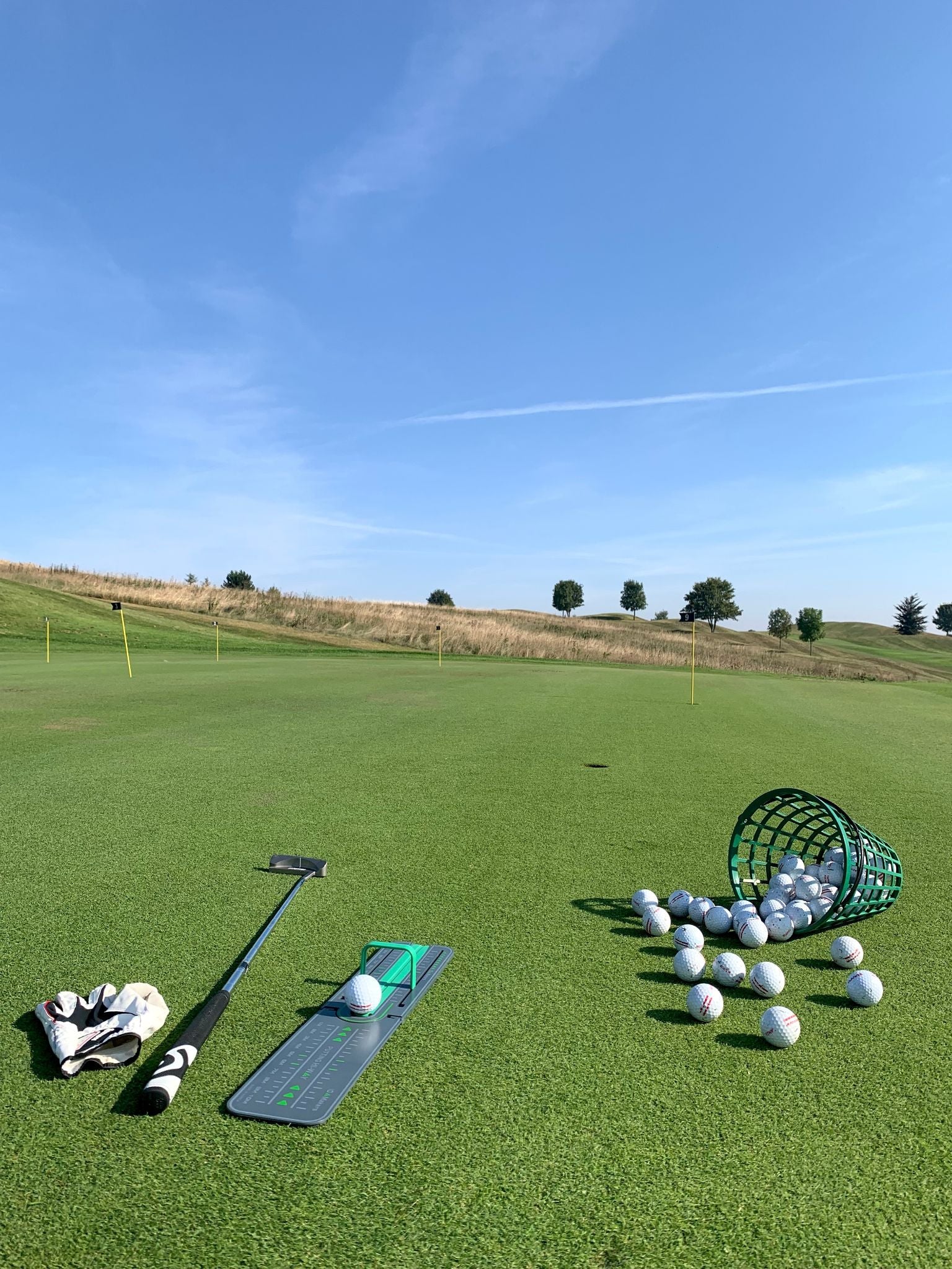 Golf putting distance improver for better putting and training