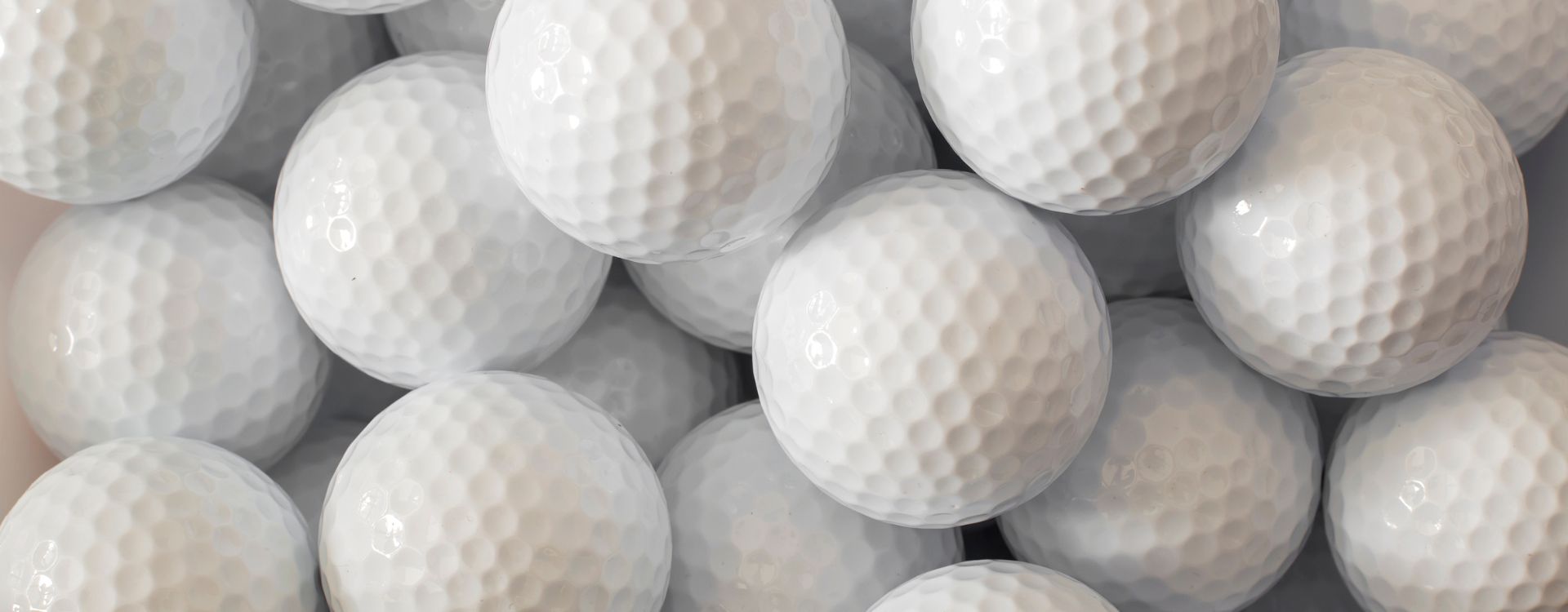 Flat vs. Traditional: Which Putting Golf Balls Help You Two-Putt Every Time?
